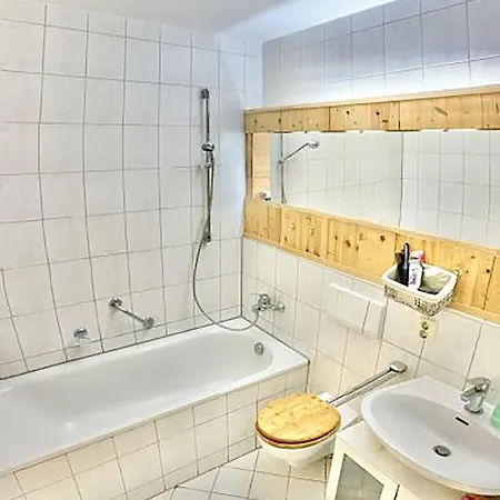 Apartment Wohnung In Einer Guten Gegend Dresden