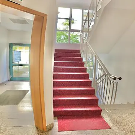 Apartment Wohnung In Einer Guten Gegend